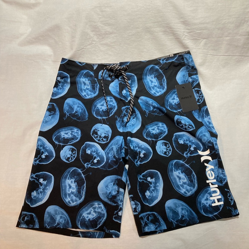 Men’s Hurley Jelly Fish AOP Board Shorts! Size 32, NWT! $50.00!